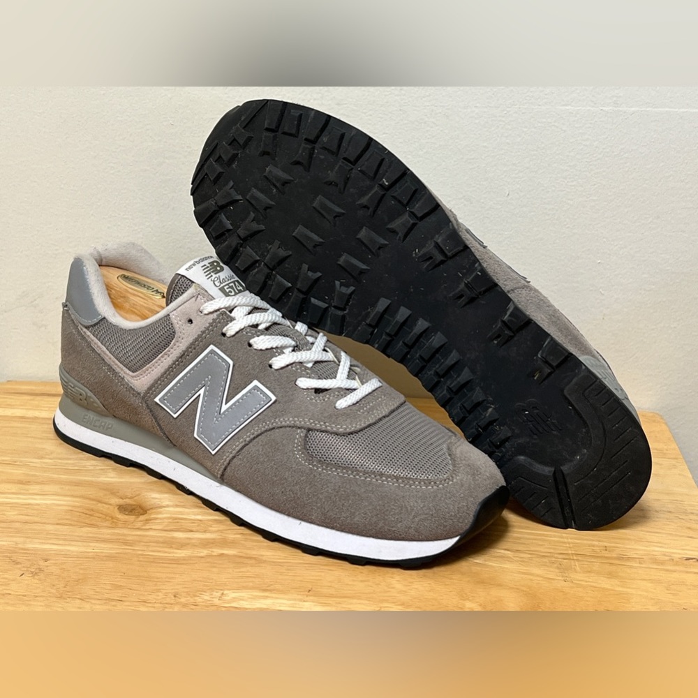 New Balance 574 Core Gray Suede /White ( ML574EGG )Men's Size 13 (NO INSOLES)